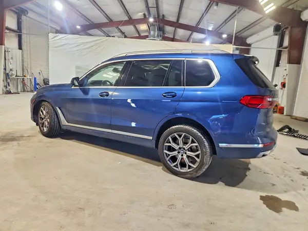 5UXCW2C0XN9L34024 2022 BMW X7 - Image 2