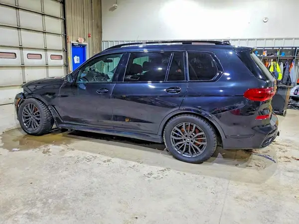 5UXCW2C0XN9L60946 2022 BMW X7 - Image 2
