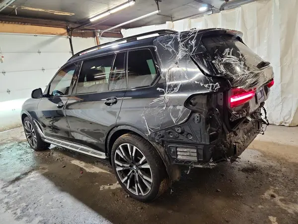 5UXCW2C0XN9L81361 2022 BMW X7 - Image 2