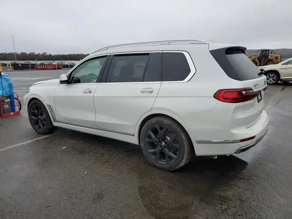 5UXCW2C50KL083024 2019 BMW X7 - Image 2
