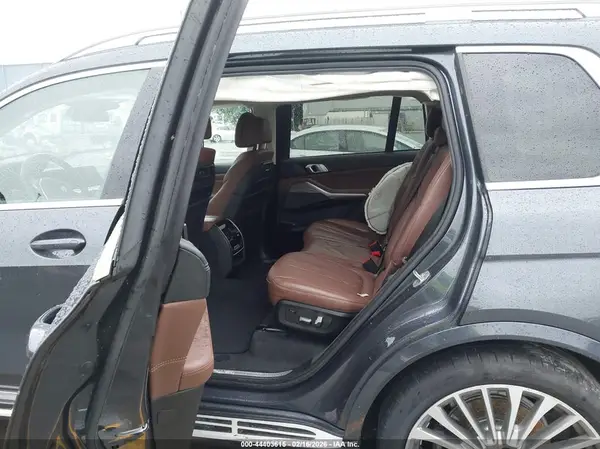 5UXCW2C50KL083976 2019 BMW X7 - Image 8