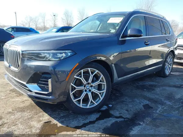 5UXCW2C50KL085906 2019 BMW X7 - Image 2