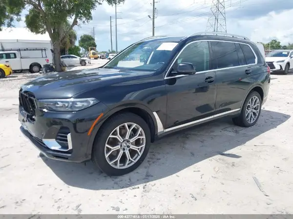 5UXCW2C50KL087381 2019 BMW X7 - Image 2