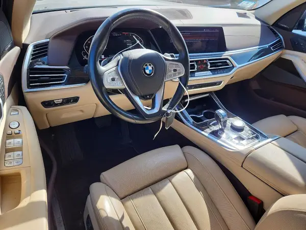 5UXCW2C50KLB44195 2019 BMW X7 - Image 8