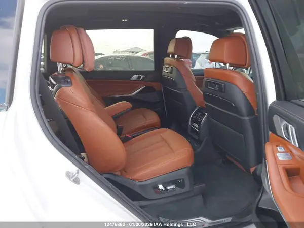 5UXCW2C51KL084067 2019 BMW X7 - Image 8