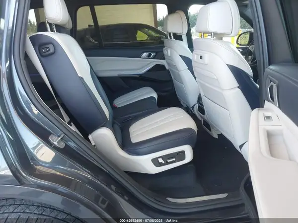 5UXCW2C51KL085283 2019 BMW X7 - Image 8