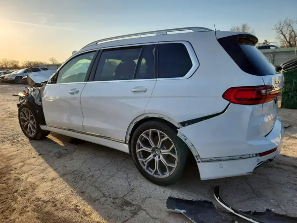 5UXCW2C51KL086692 2019 BMW X7 - Image 2