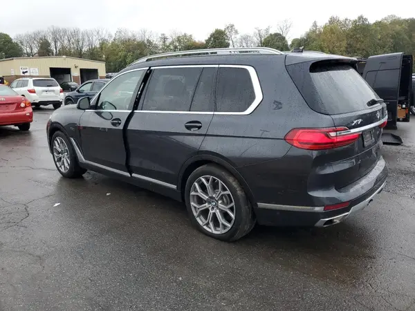 5UXCW2C51KL086739 2019 BMW X7 - Image 2