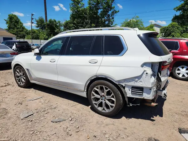 5UXCW2C51KL088426 2019 BMW X7 - Image 2