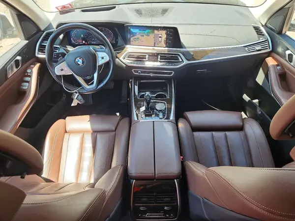 5UXCW2C51KL088426 2019 BMW X7 - Image 8