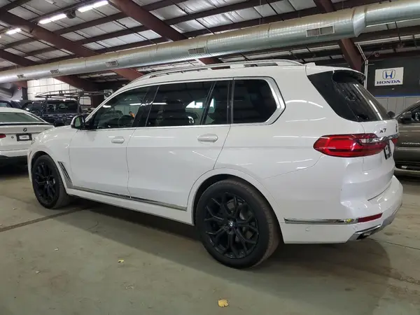 5UXCW2C51KL089480 2019 BMW X7 - Image 2