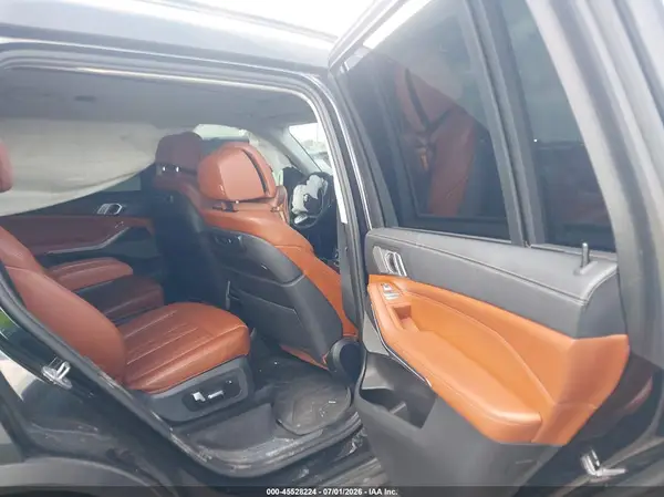 5UXCW2C52KL083302 2019 BMW X7 - Image 8