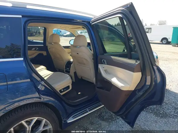 5UXCW2C52KL083641 2019 BMW X7 - Image 8