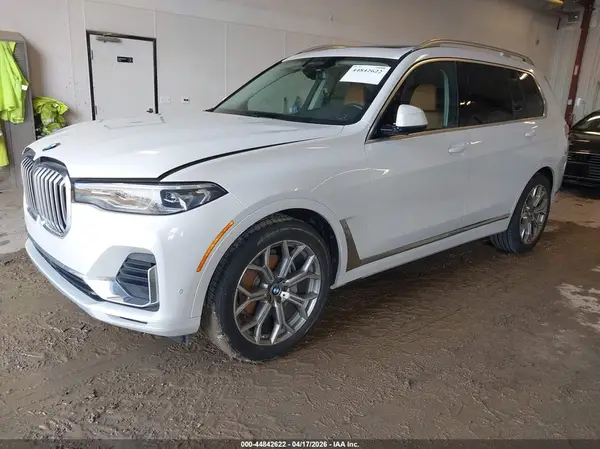 5UXCW2C52KL084983 2019 BMW X7 - Image 2