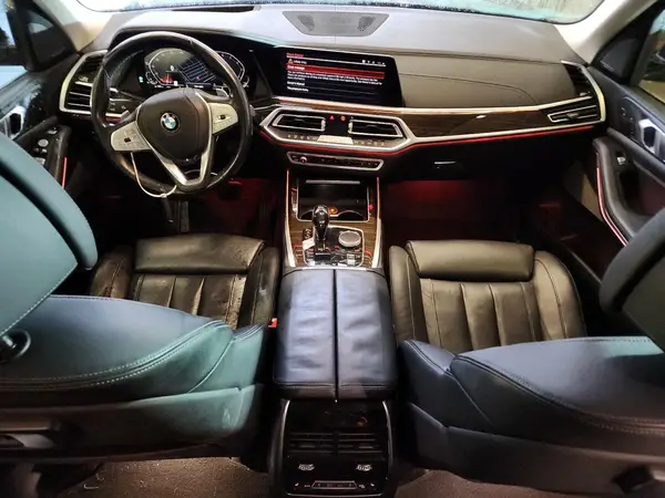5UXCW2C52KL088502 2019 BMW X7 - Image 8