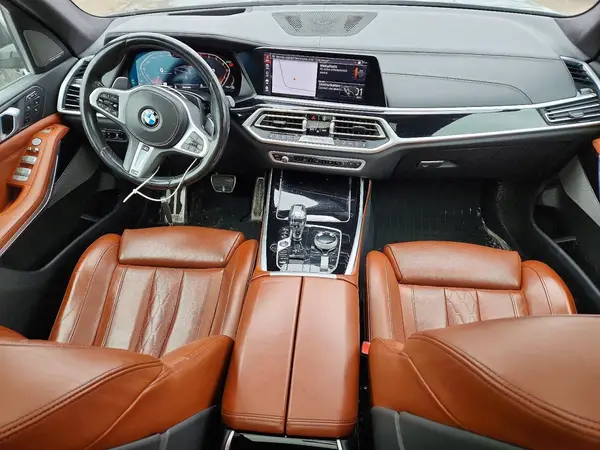 5UXCW2C53K0E74124 2019 BMW X7 - Image 8