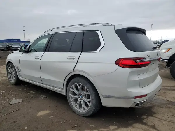 5UXCW2C53KL081204 2019 BMW X7 - Image 2