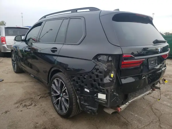 5UXCW2C53KL082322 2019 BMW X7 - Image 2