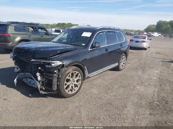 5UXCW2C53KL083311 2019 BMW X7 - Image 2