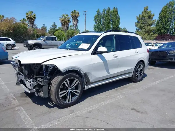 5UXCW2C53KL084457 2019 BMW X7 - Image 2