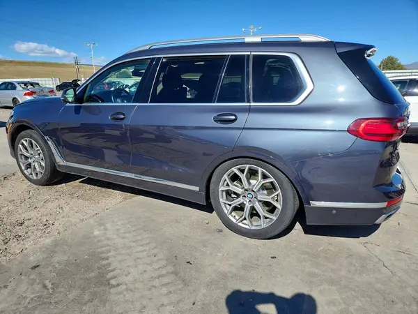 5UXCW2C53KL087049 2019 BMW X7 - Image 2