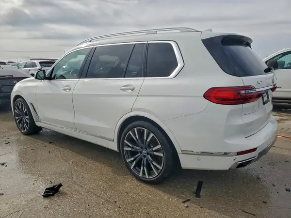 5UXCW2C53KL088895 2019 BMW X7 - Image 2