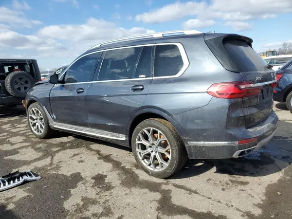 5UXCW2C54KL081213 2019 BMW X7 - Image 2