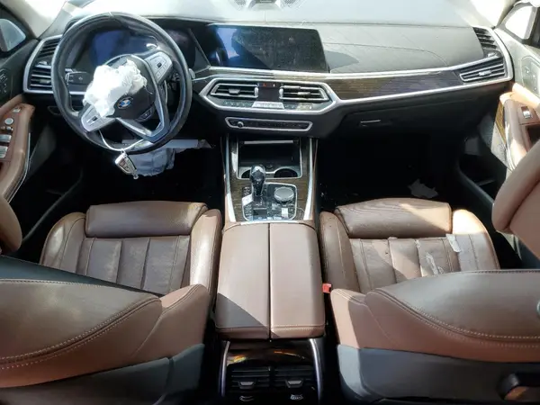 5UXCW2C54KL081213 2019 BMW X7 - Image 8