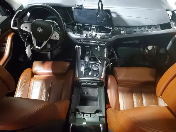 5UXCW2C54KL083270 2019 BMW X7 - Image 8