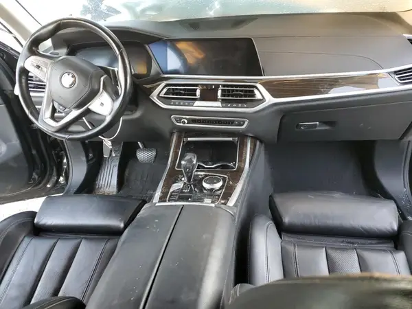 5UXCW2C54KL085004 2019 BMW X7 - Image 8