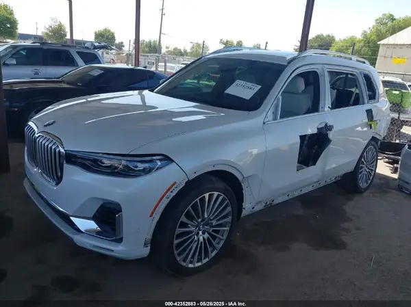 5UXCW2C54KLB43471 2019 BMW X7 - Image 2
