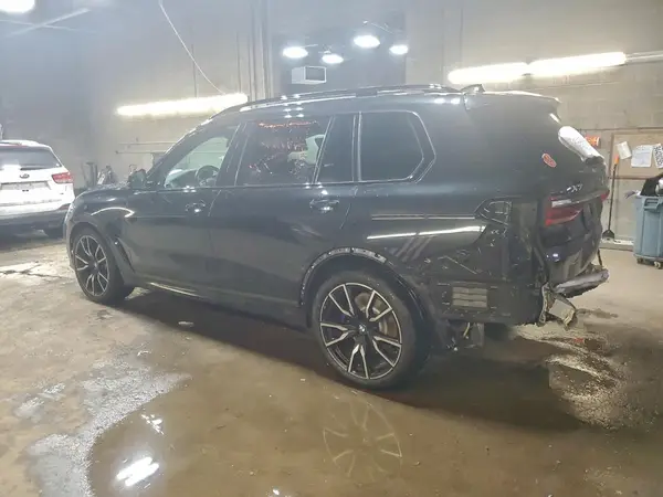 5UXCW2C55KL082323 2019 BMW X7 - Image 2