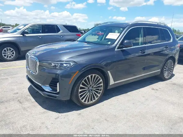 5UXCW2C55KL082399 2019 BMW X7 - Image 2