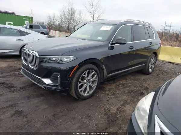 5UXCW2C55KL086081 2019 BMW X7 - Image 2
