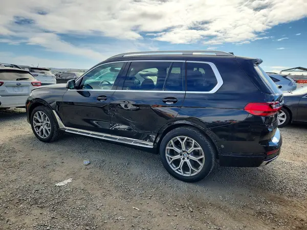 5UXCW2C55KL086923 2019 BMW X7 - Image 2