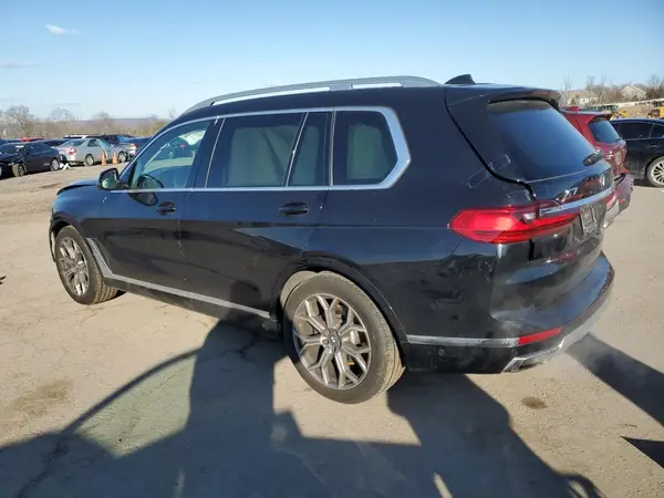 5UXCW2C55KL086971 2019 BMW X7 - Image 2
