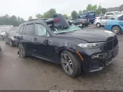 5UXCW2C55KLB43740 2019 BMW X7