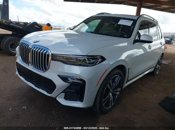 5UXCW2C56KL083156 2019 BMW X7 - Image 2