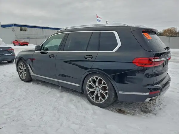 5UXCW2C56KL084016 2019 BMW X7 - Image 2