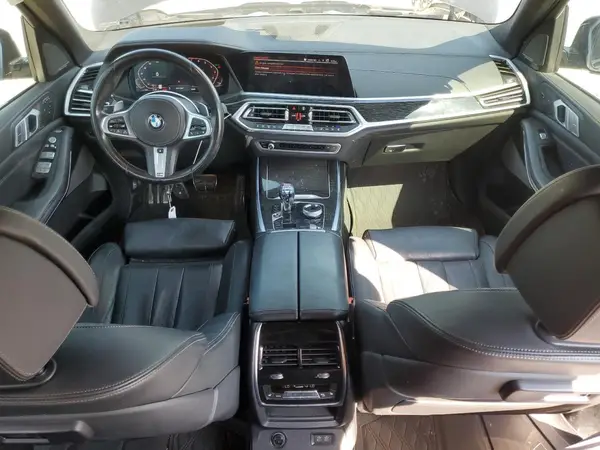 5UXCW2C56KL085022 2019 BMW X7 - Image 8