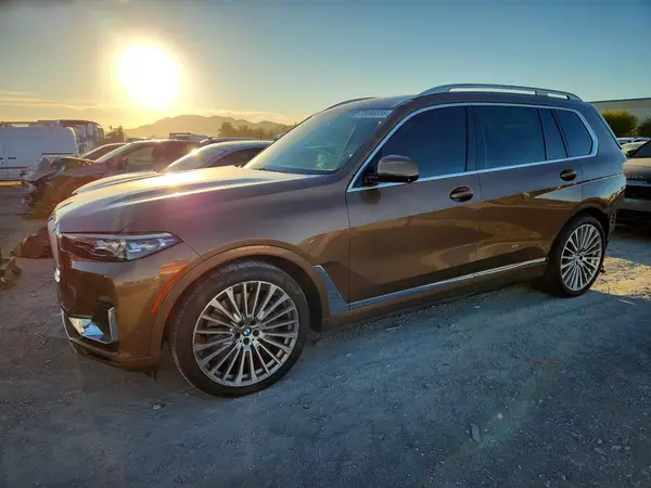 5UXCW2C56KL085795 2019 BMW X7 - Image 1