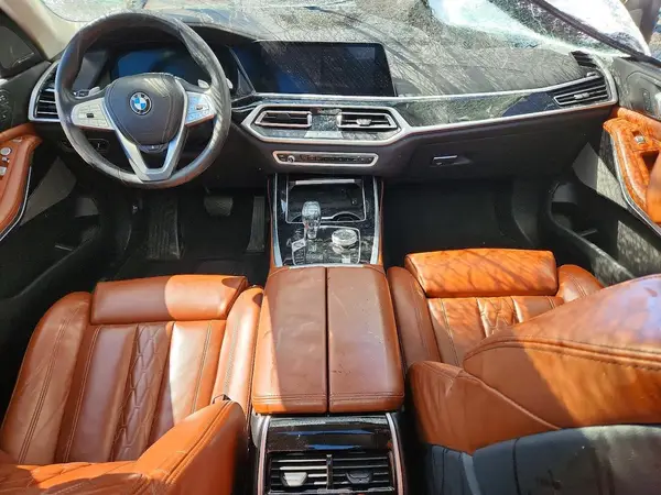 5UXCW2C56KL086896 2019 BMW X7 - Image 8