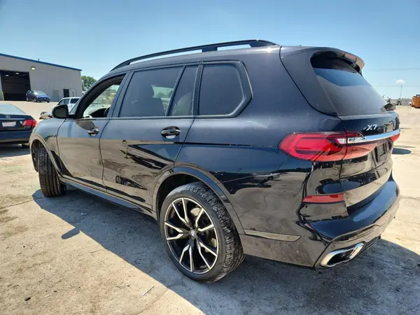 5UXCW2C57KL083294 2019 BMW X7 - Image 2