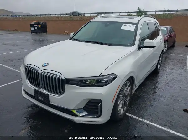 5UXCW2C57KL084137 2019 BMW X7 - Image 2