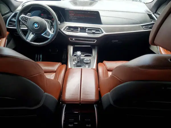 5UXCW2C57KL084722 2019 BMW X7 - Image 8