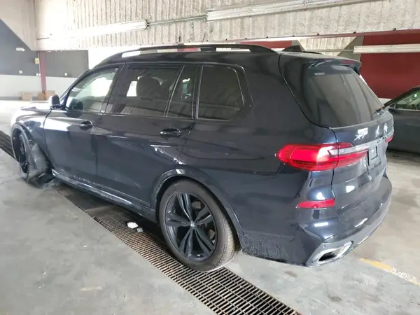 5UXCW2C57KLB43769 2019 BMW X7 - Image 2