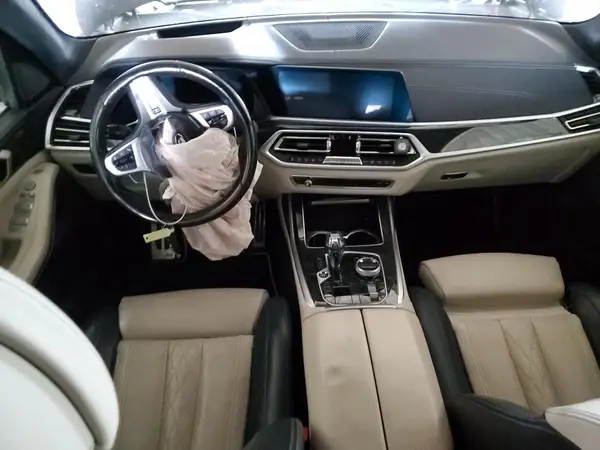 5UXCW2C57KLB43769 2019 BMW X7 - Image 8