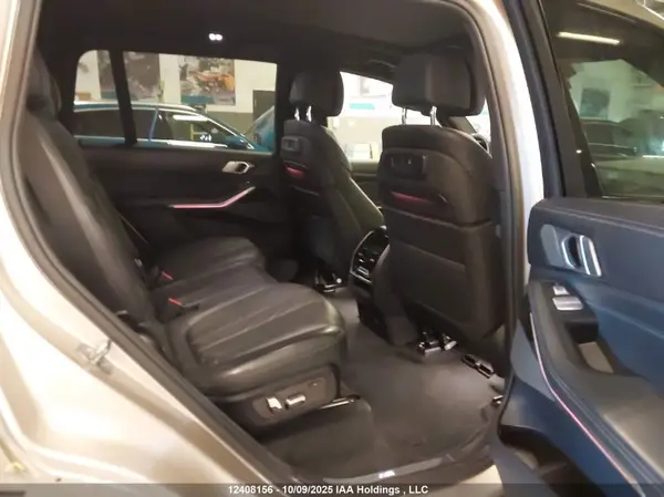 5UXCW2C57KLB44310 2019 BMW X7 - Image 8