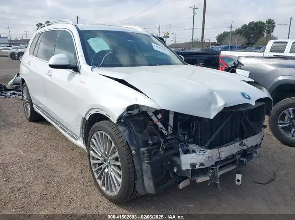 5UXCW2C58KL082400 2019 BMW X7 - Image 1