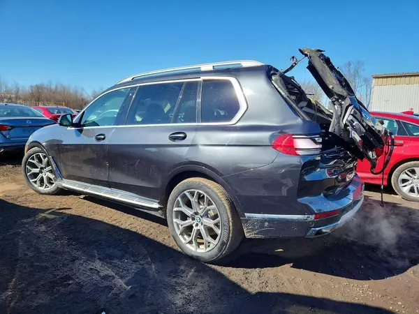 5UXCW2C58KL088021 2019 BMW X7 - Image 2